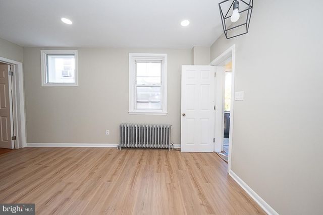 33 N MILLBOURNE AVE, Upper Darby, PA 19082