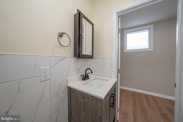 33 N MILLBOURNE AVE, Upper Darby, PA 19082