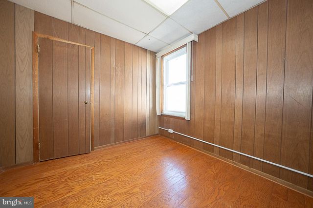 33 N MILLBOURNE AVE, Upper Darby, PA 19082