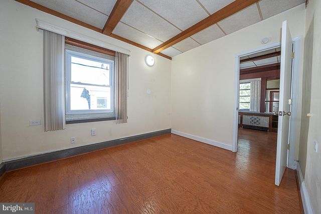 33 N MILLBOURNE AVE, Upper Darby, PA 19082