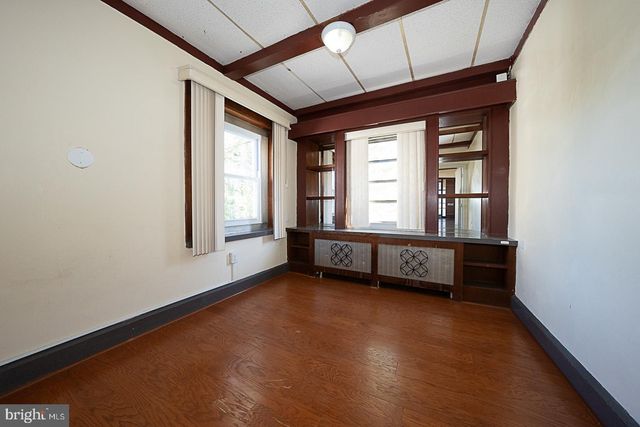 33 N MILLBOURNE AVE, Upper Darby, PA 19082
