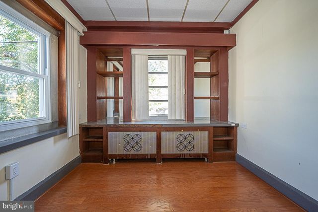 33 N MILLBOURNE AVE, Upper Darby, PA 19082