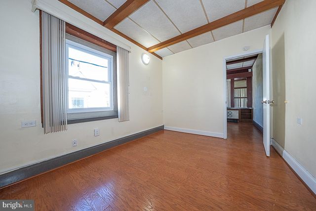 33 N MILLBOURNE AVE, Upper Darby, PA 19082