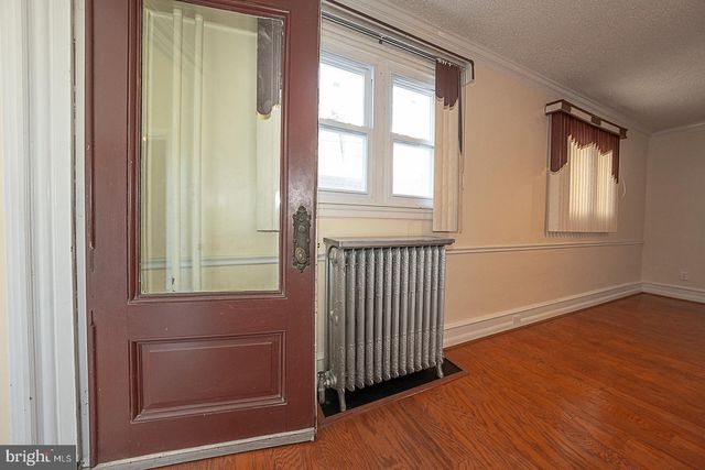 33 N MILLBOURNE AVE, Upper Darby, PA 19082