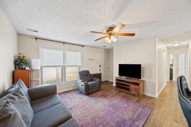 3400 Colonnade Drive, Lexington, KY 40515