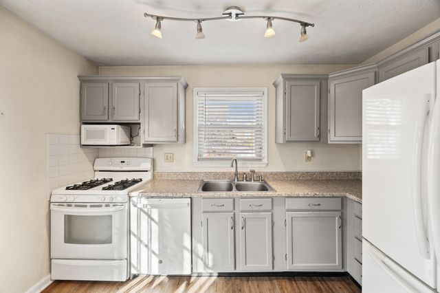 3400 Colonnade Drive, Lexington, KY 40515