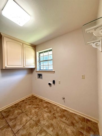 738 Bromley Dr, Baton Rouge, LA 70808