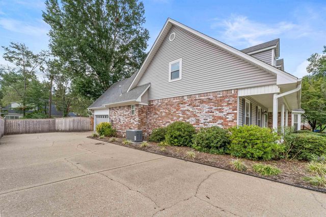 2100 Covington Drive, North Little Rock, AR 72116