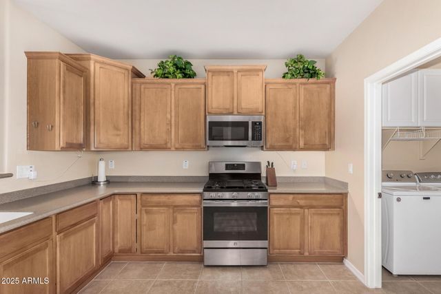 6749 W NOBLE PRAIRIE Way, Florence, AZ 85132