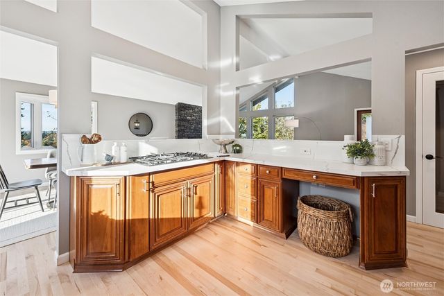 10511 NE 44th Street, Kirkland, WA 98033