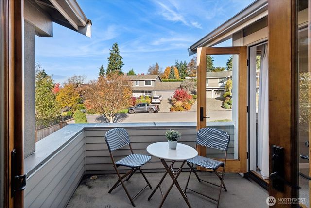 10511 NE 44th Street, Kirkland, WA 98033