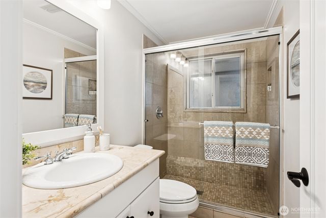 10511 NE 44th Street, Kirkland, WA 98033