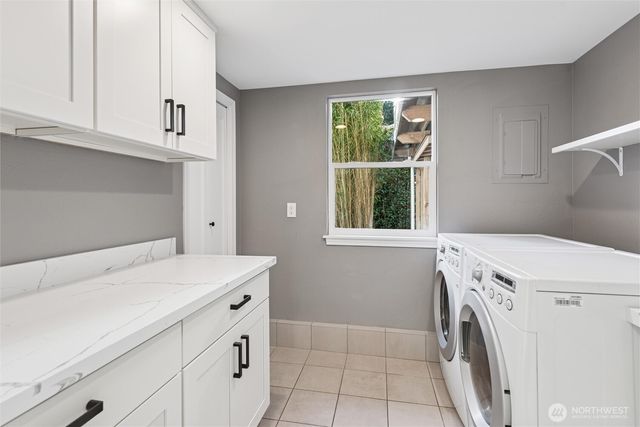 10511 NE 44th Street, Kirkland, WA 98033