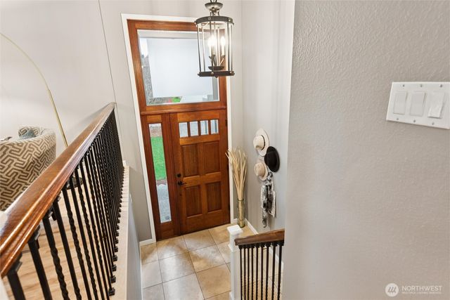 10511 NE 44th Street, Kirkland, WA 98033