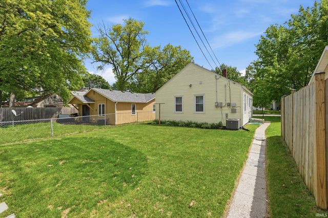 2415 Glenwood Avenue, Fort Wayne, IN 46805