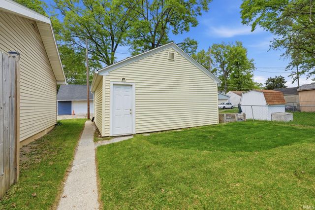 2415 Glenwood Avenue, Fort Wayne, IN 46805