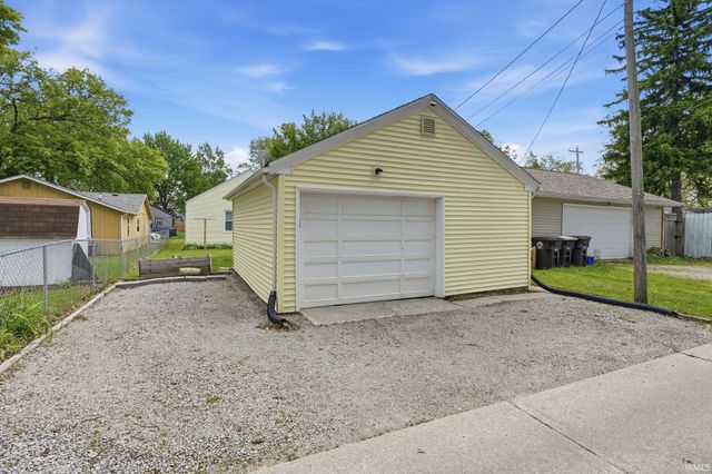 2415 Glenwood Avenue, Fort Wayne, IN 46805