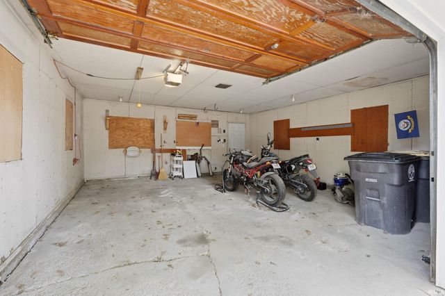 2415 Glenwood Avenue, Fort Wayne, IN 46805