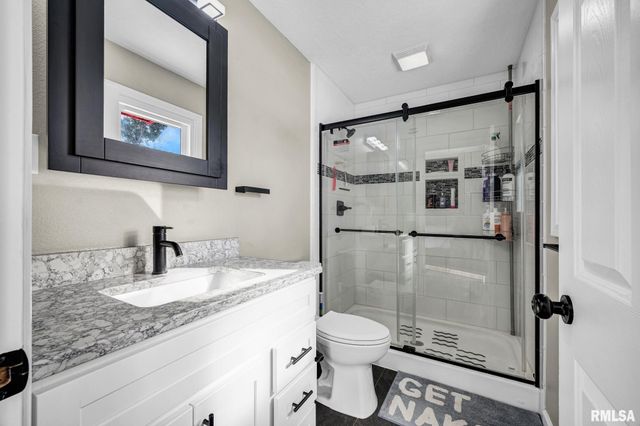 5000 E RICHLAND Avenue, Chillicothe, IL 61523