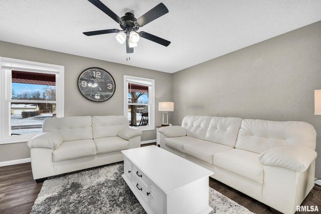 5000 E RICHLAND Avenue, Chillicothe, IL 61523