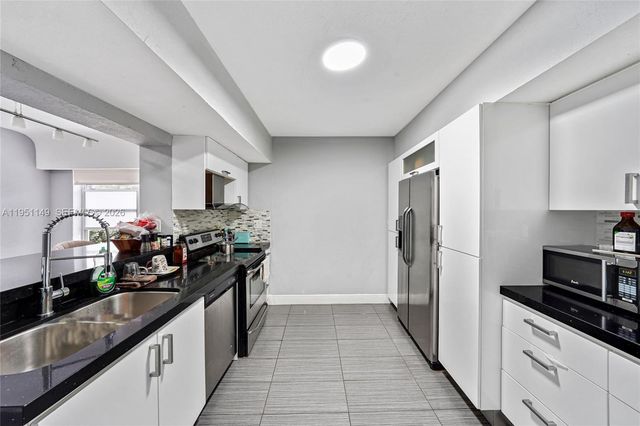 2534 Monroe St, Hollywood, FL 33020