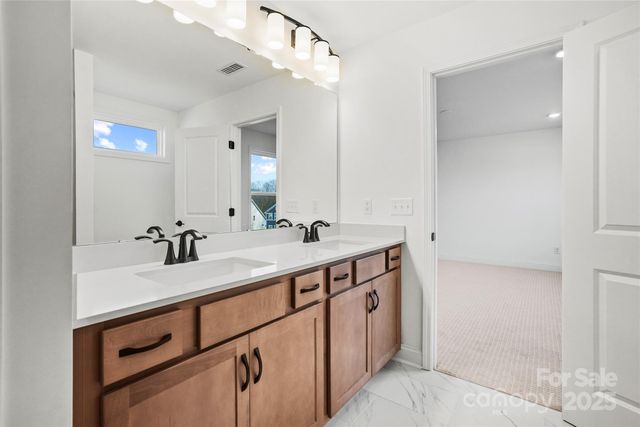 1007 High Bluff Point SE, Waxhaw, NC 28173