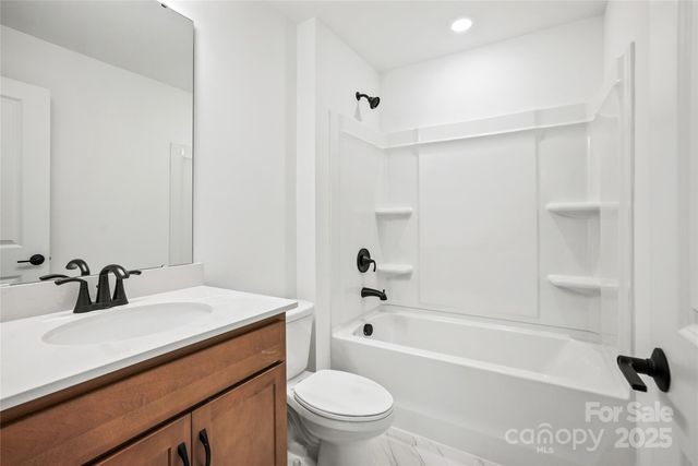 1007 High Bluff Point SE, Waxhaw, NC 28173