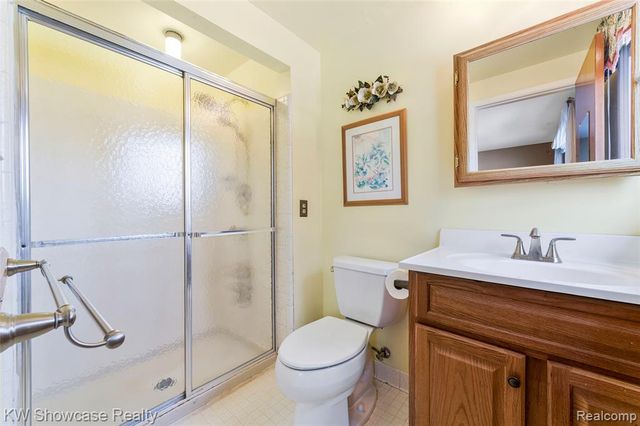 27390 Everett Street, Southfield, MI 48076