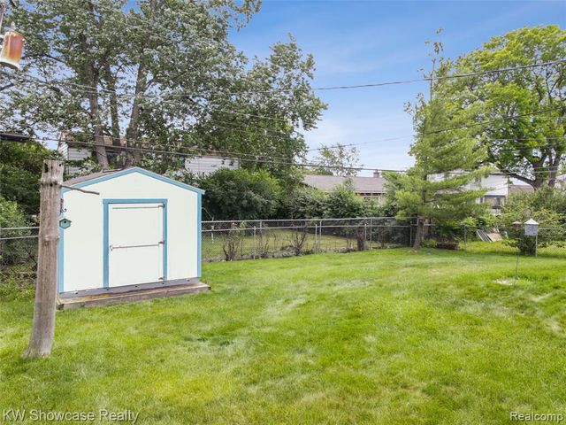 27390 Everett Street, Southfield, MI 48076