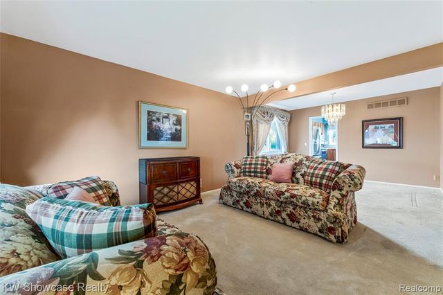 27390 Everett Street, Southfield, MI 48076