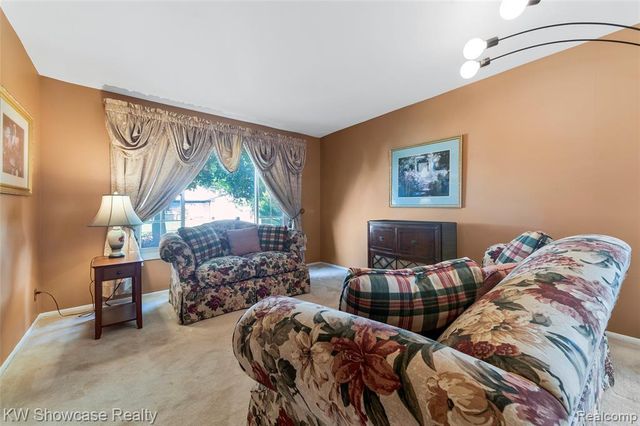 27390 Everett Street, Southfield, MI 48076