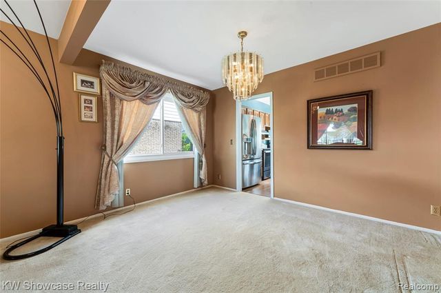 27390 Everett Street, Southfield, MI 48076