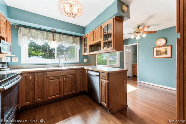 27390 Everett Street, Southfield, MI 48076