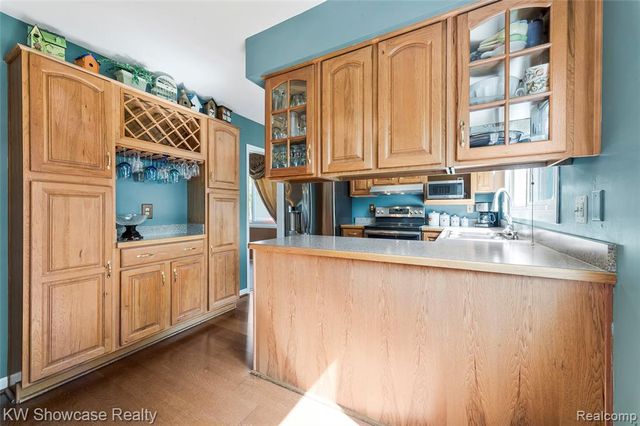 27390 Everett Street, Southfield, MI 48076