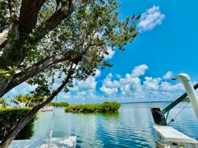 356 Buttonwood Shores Drive, Key Largo, FL 33037