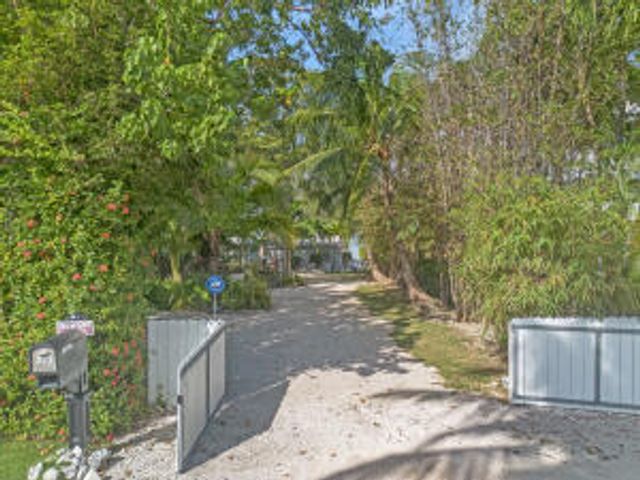 356 Buttonwood Shores Drive, Key Largo, FL 33037