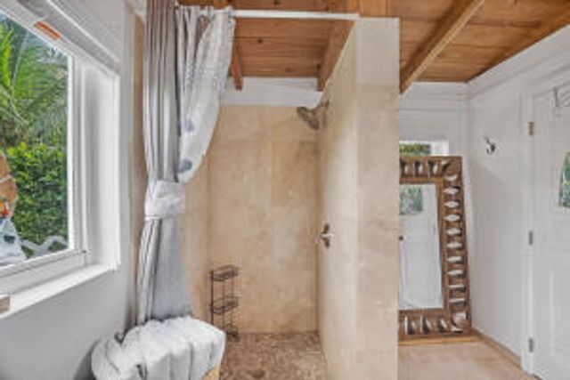 356 Buttonwood Shores Drive, Key Largo, FL 33037