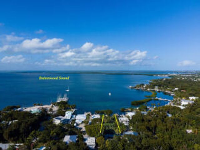 356 Buttonwood Shores Drive, Key Largo, FL 33037