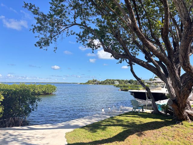 356 Buttonwood Shores Drive, Key Largo, FL 33037