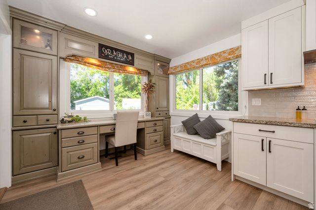5076 S 2100 E, Holladay, UT 84117