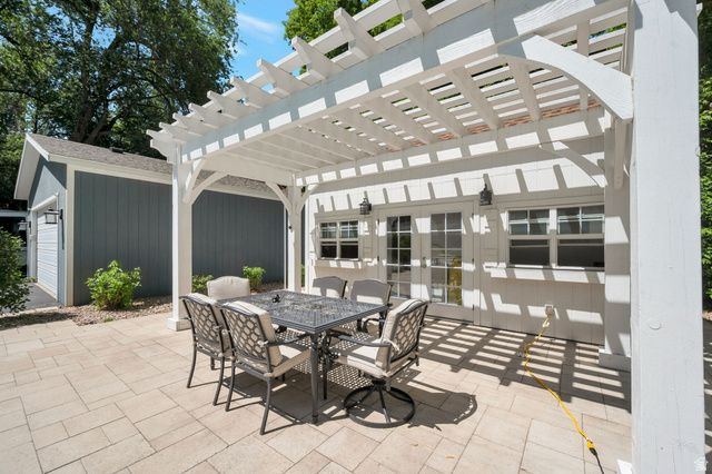 5076 S 2100 E, Holladay, UT 84117