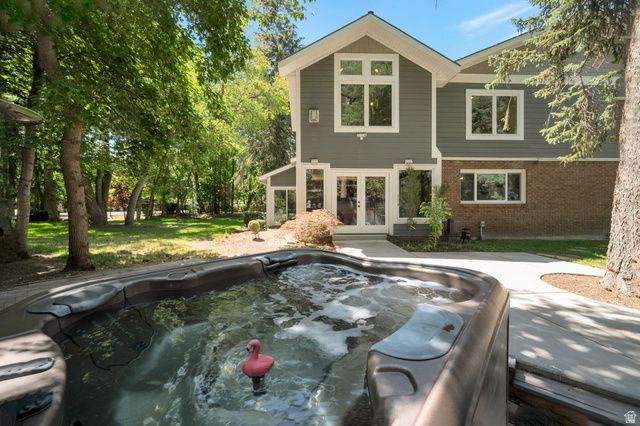 5076 S 2100 E, Holladay, UT 84117