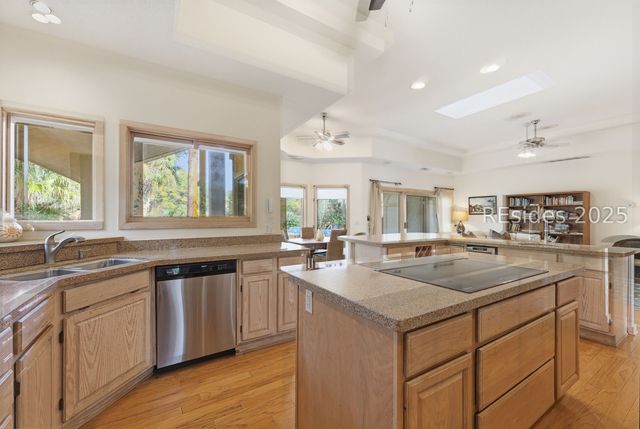 10 Off Shore, Hilton Head Island, SC 29928