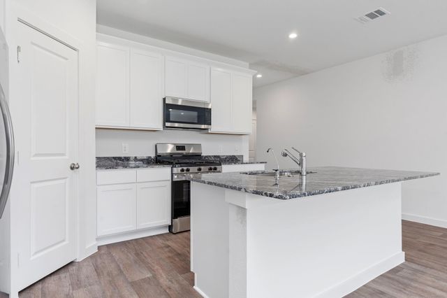 6634 Pelican Lane, Beasley, TX 77417