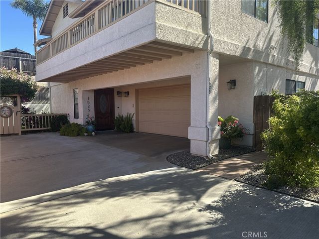 1525 Ramona Avenue, Grover Beach, CA 93433