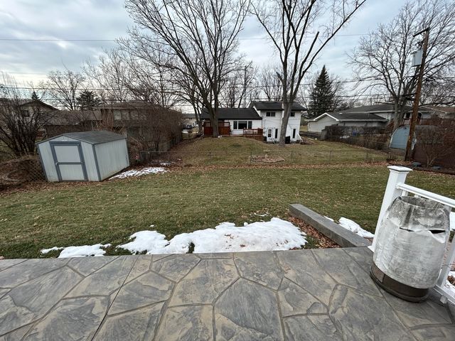 2S230 Ivy Lane, Lombard, IL 60148