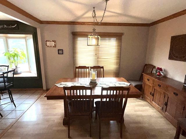 2S230 Ivy Lane, Lombard, IL 60148