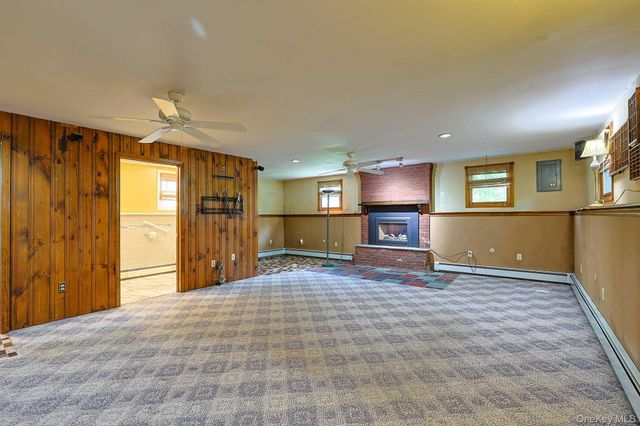 3 Regimental Place, New Windsor, NY 12553
