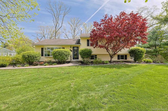 3 Regimental Place, New Windsor, NY 12553