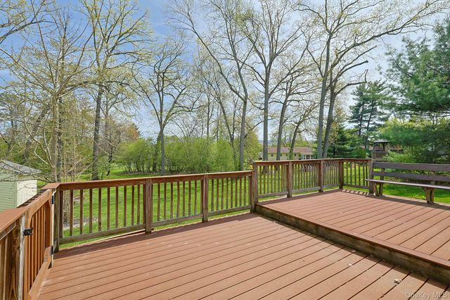 3 Regimental Place, New Windsor, NY 12553
